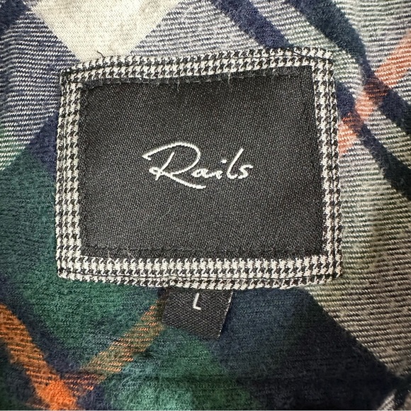 Rails Women’s Flannel Button Up Shirt. Size Large - Picture 6 of 8
